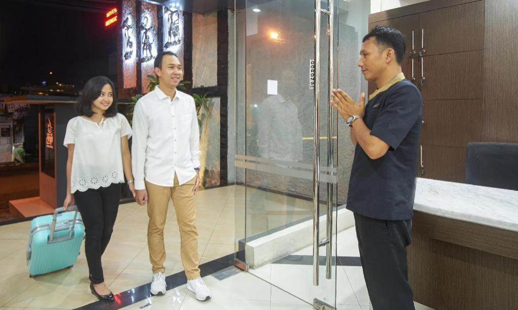 Grage Jogja Hotel ยอกยาการ์ตา ภายนอก รูปภาพ