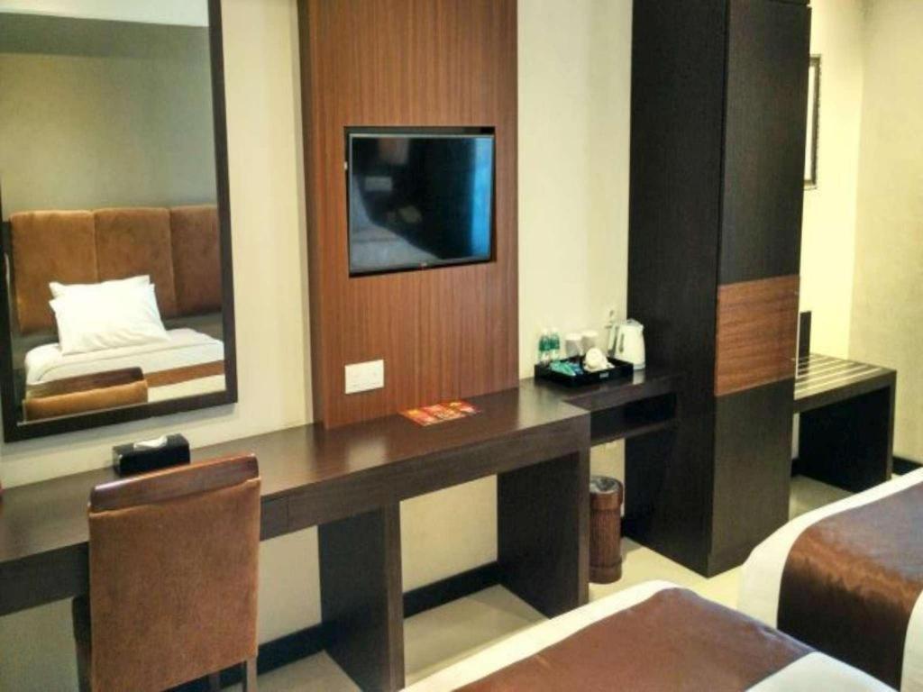 Grage Jogja Hotel ยอกยาการ์ตา ภายนอก รูปภาพ