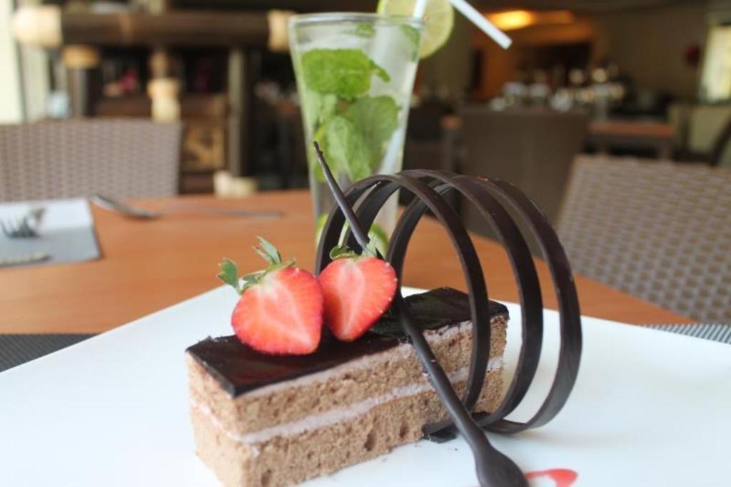 Grage Jogja Hotel ยอกยาการ์ตา ภายนอก รูปภาพ