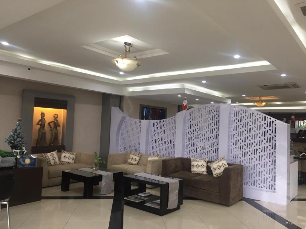 Grage Jogja Hotel ยอกยาการ์ตา ภายนอก รูปภาพ