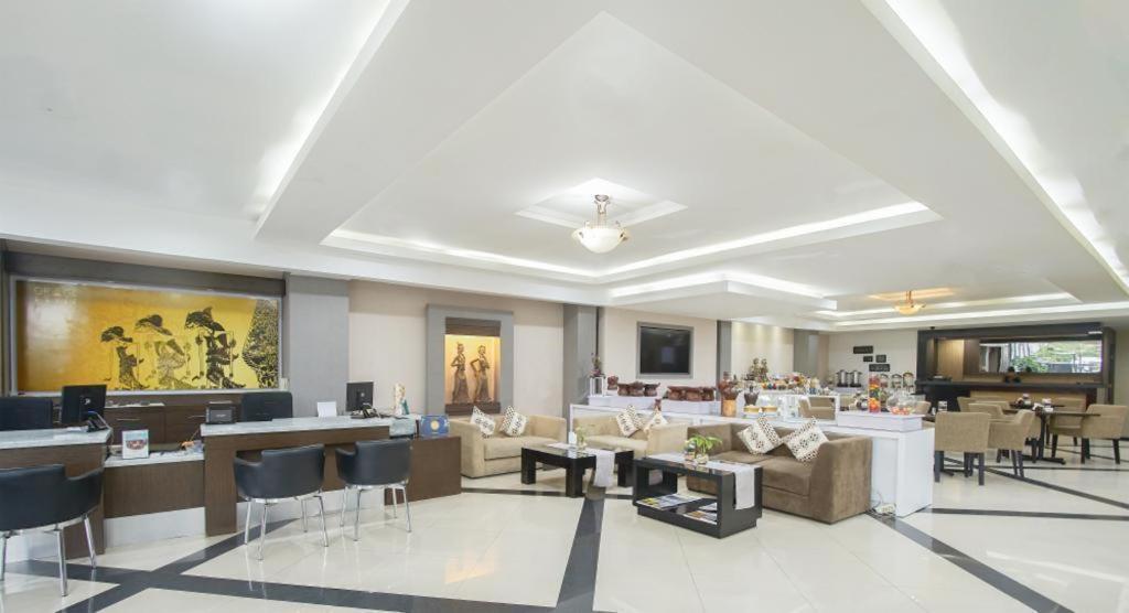 Grage Jogja Hotel ยอกยาการ์ตา ภายนอก รูปภาพ