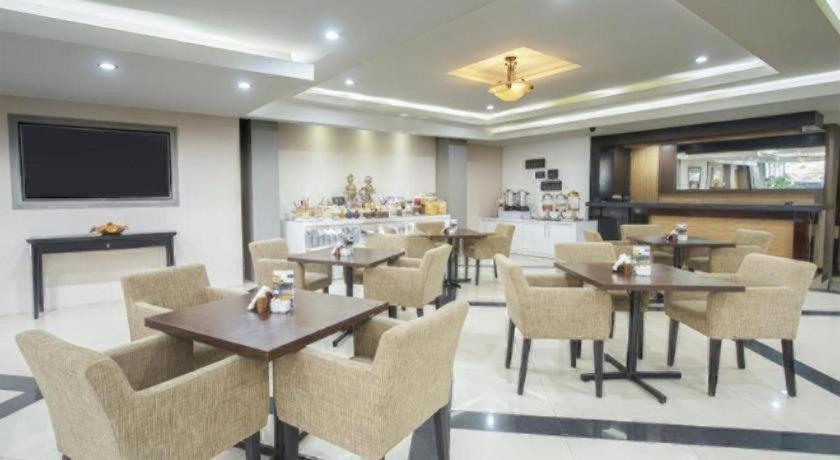 Grage Jogja Hotel ยอกยาการ์ตา ภายนอก รูปภาพ